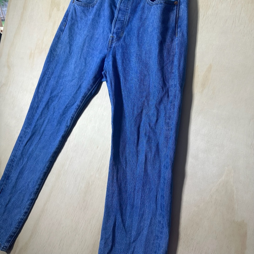 Levi's 501 Jeans Men’s 31X30 Regular Fit Straight Blue Buttonfly Denim - Picture 3 of 10